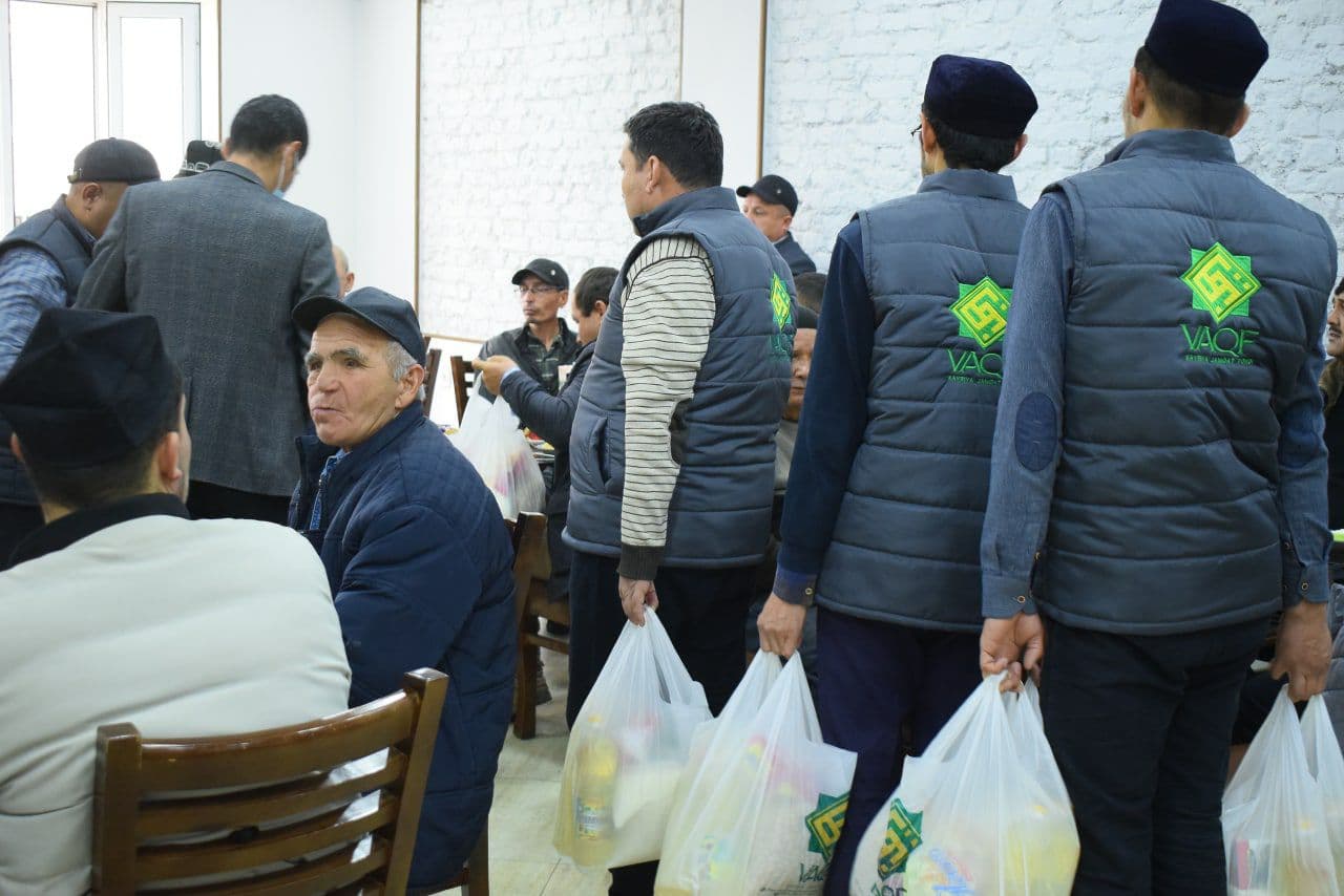 HЕCH KIM MЕHR VA E’TIBORDAN CHЕTDA QOLMAYDI